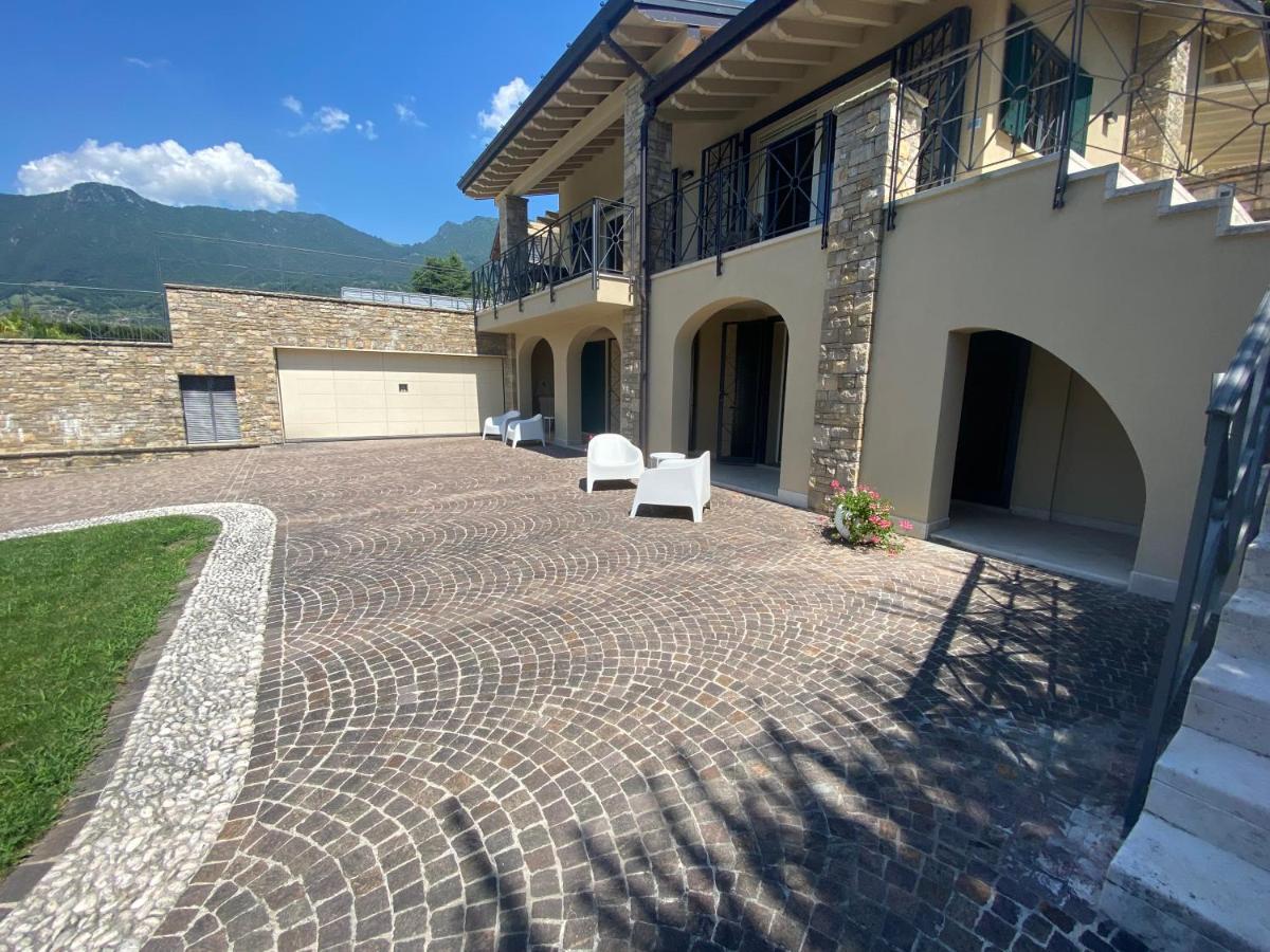 Vela Di Soleville Camere Con E Senza Vista Lago Con Ristorante & Pizzeria Sale Marasino Exterior foto